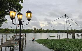 Antonio'S River View